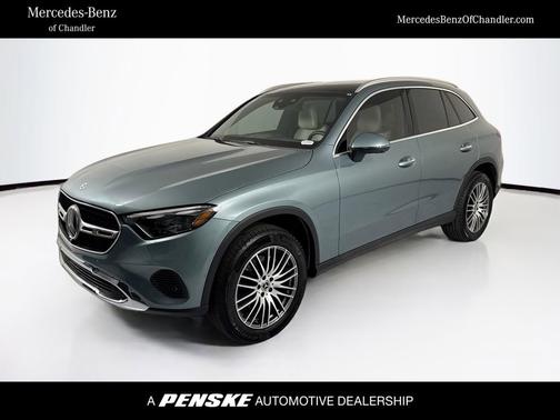 Verde Silver Metallic 2026 Mercedes-Benz GLC 300