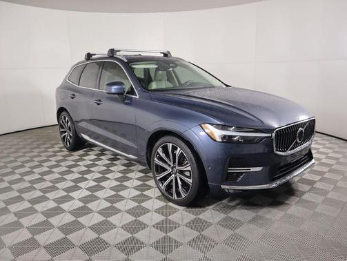 2023 Volvo XC60 B5 Ultimate Bright Theme