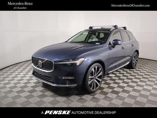 2023 Volvo XC60 B5 Ultimate Bright Theme