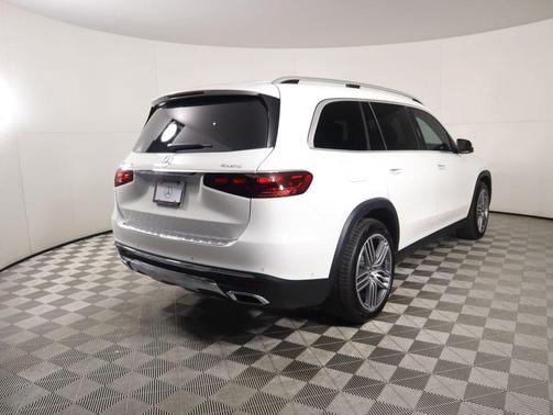 2026 Mercedes-Benz GLS 450 4MATIC