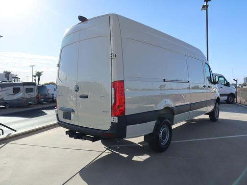 2025 Mercedes-Benz Sprinter 2500 High Roof