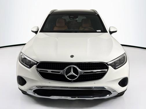 Polar White 2026 Mercedes-Benz GLC 300
