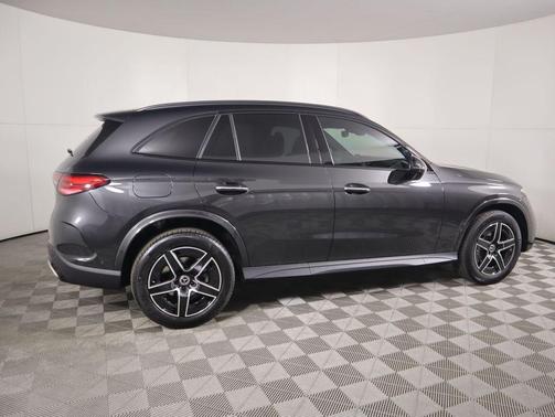 2026 Mercedes-Benz GLC 300 Base