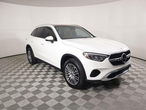 2026 Mercedes-Benz GLC 300 Base