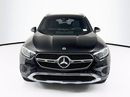 Black 2025 Mercedes-Benz GLC 300