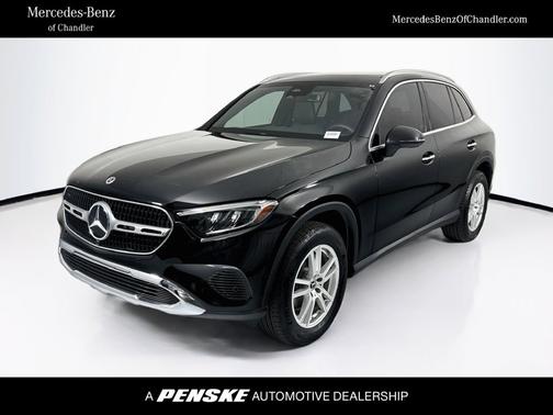 Black 2025 Mercedes-Benz GLC 300
