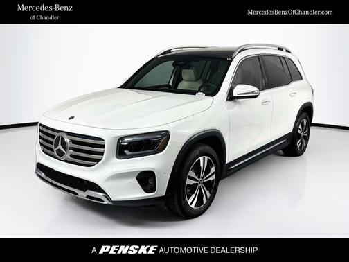 Polar White 2026 Mercedes-Benz GLB 250