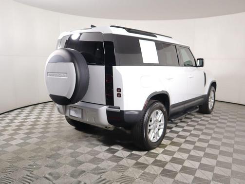 2025 Land Rover Defender 110 P300