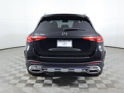 2026 Mercedes-Benz GLC 300 Base