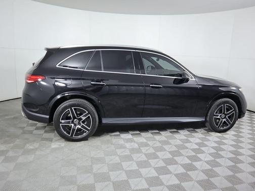 2026 Mercedes-Benz GLC 300 Base