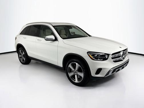 Polar White 2022 Mercedes-Benz GLC 300