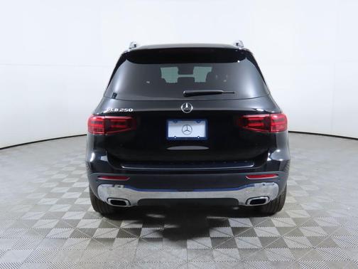 2025 Mercedes-Benz GLB 250 Base