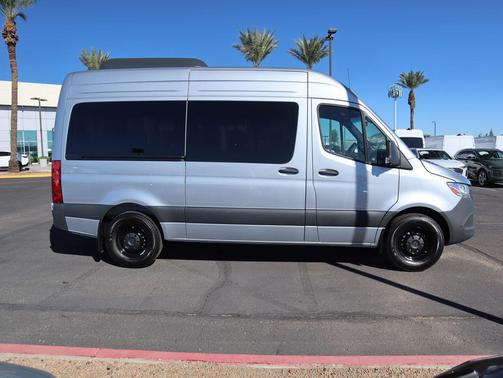 2025 Mercedes-Benz Sprinter 2500 Standard Roof