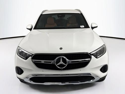 Polar White 2026 Mercedes-Benz GLC 300