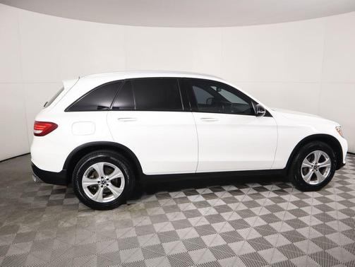 2017 Mercedes-Benz GLC 300 Base