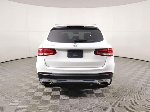 2017 Mercedes-Benz GLC 300 Base