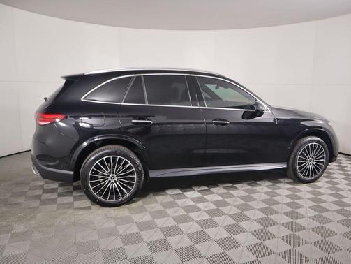 2026 Mercedes-Benz GLC 300 Base