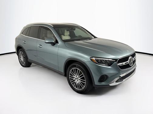 Verde Silver Metallic 2026 Mercedes-Benz GLC 300 Base