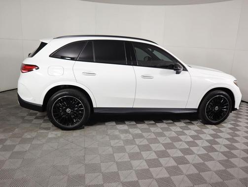 2026 Mercedes-Benz GLC 300 Base