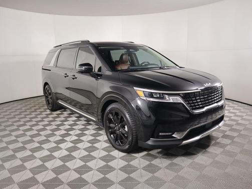 2024 Kia Carnival SX