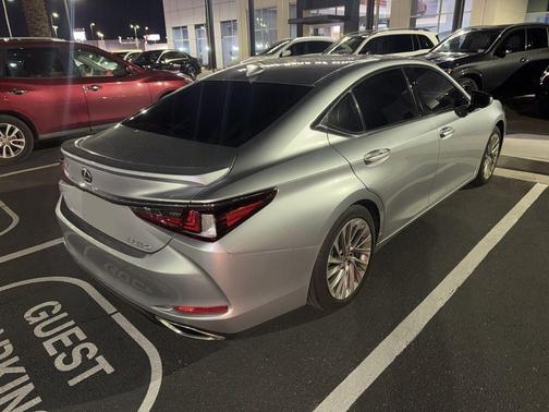 2023 Lexus ES 350 Ultra Luxury