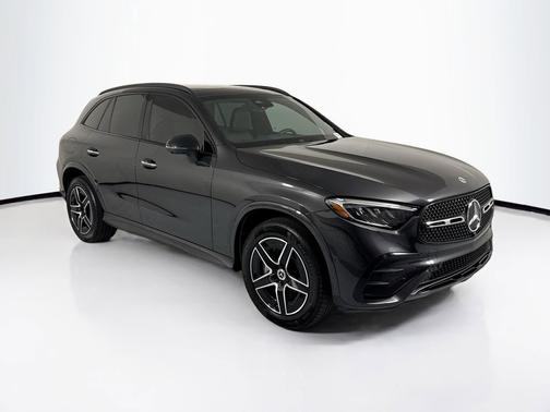 2025 Mercedes-Benz GLC 300 