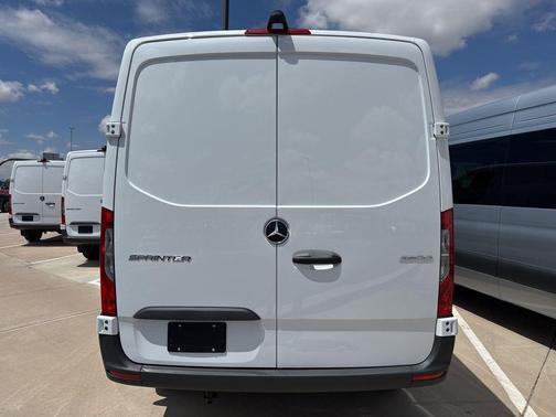 2025 Mercedes-Benz Sprinter 2500 Standard Roof