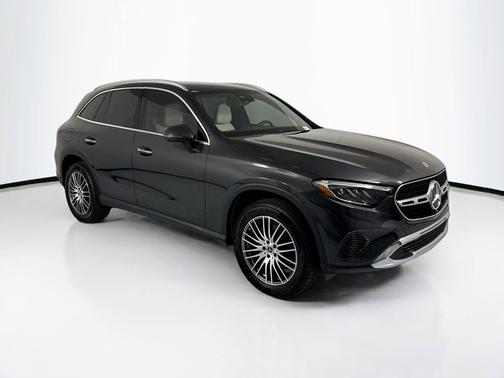 Graphite Grey Metallic 2026 Mercedes-Benz GLC 300