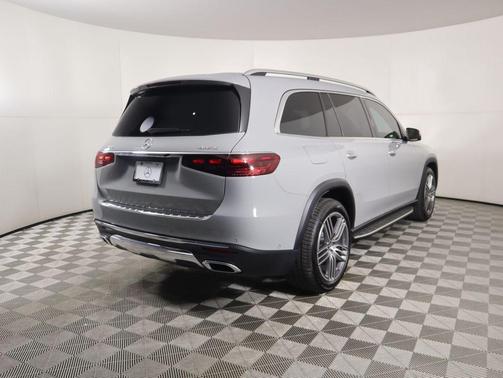 2026 Mercedes-Benz GLS 450 4MATIC