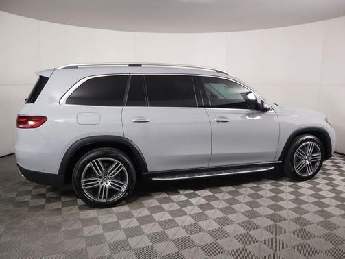 2026 Mercedes-Benz GLS 450 4MATIC