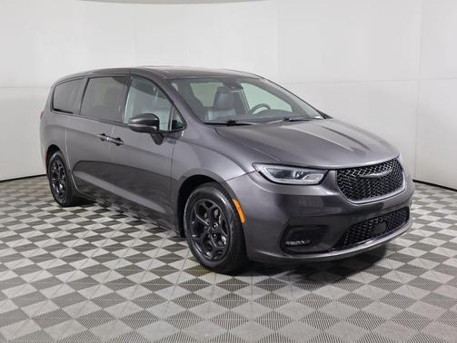 2022 Chrysler Pacifica Hybrid Touring L