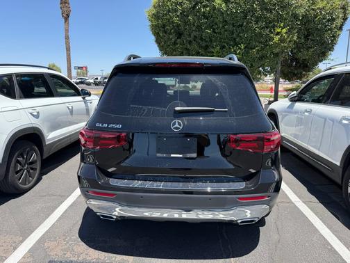 Night Black 2025 Mercedes-Benz GLB 250 Base