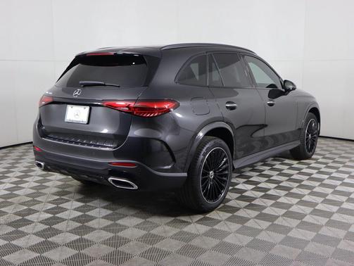 2026 Mercedes-Benz GLC 300 Base