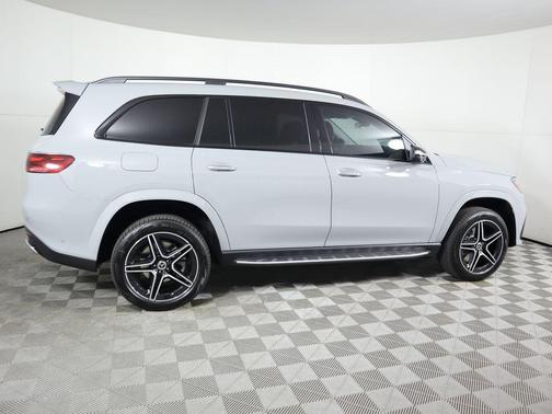 2026 Mercedes-Benz GLS 450 4MATIC