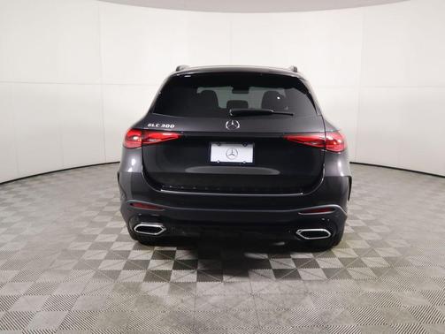 2026 Mercedes-Benz GLC 300 Base