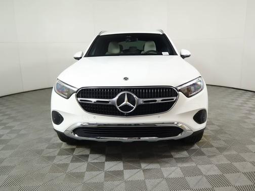 2025 Mercedes-Benz GLC 300