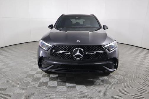 2025 Mercedes-Benz GLC 300 