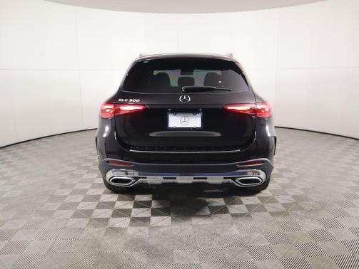 2026 Mercedes-Benz GLC 300 Base