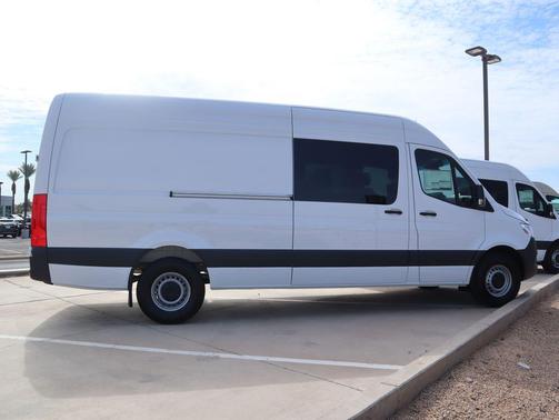 2025 Mercedes-Benz Sprinter 2500 High Roof