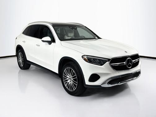 Polar White 2026 Mercedes-Benz GLC 300 Base