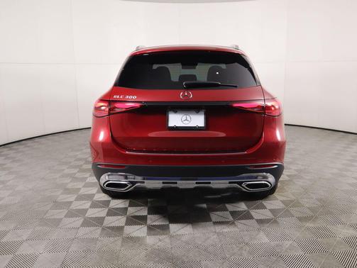 2026 Mercedes-Benz GLC 300 Base