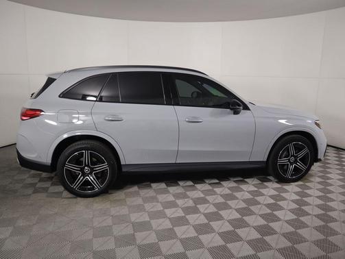 2025 Mercedes-Benz GLC 300 Base