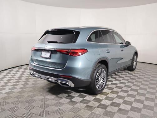 2026 Mercedes-Benz GLC 300 Base