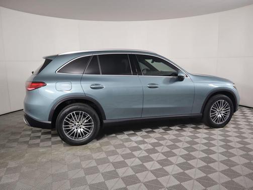 2026 Mercedes-Benz GLC 300 Base