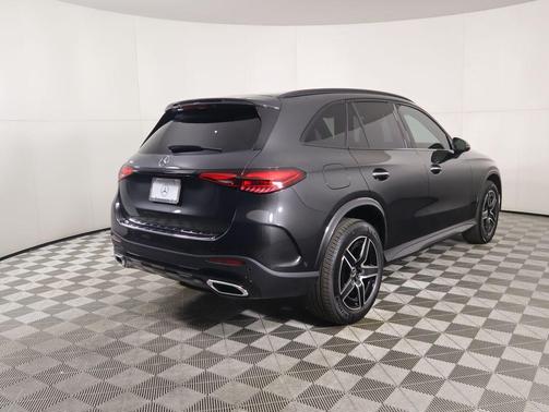 2026 Mercedes-Benz GLC 300 Base