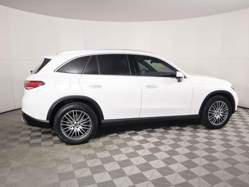 2026 Mercedes-Benz GLC 300 Base