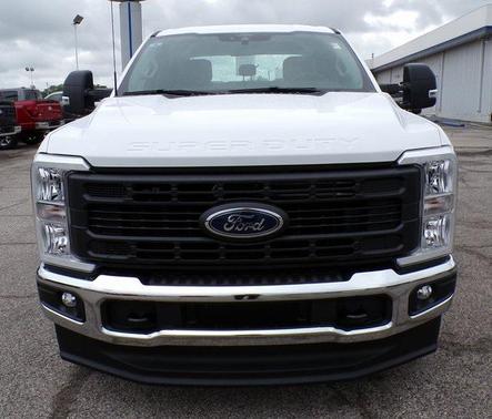 Oxford White 2025 Ford F-250 XL