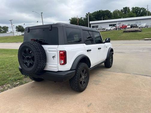 Oxford White 2024 Ford Bronco Black Diamond