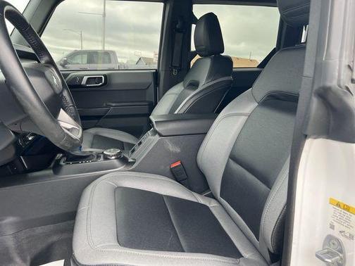 Oxford White 2024 Ford Bronco Black Diamond