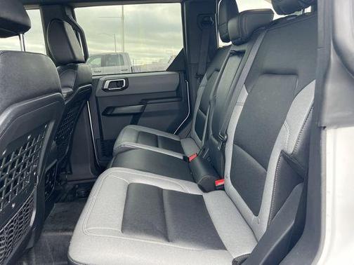Oxford White 2024 Ford Bronco Black Diamond